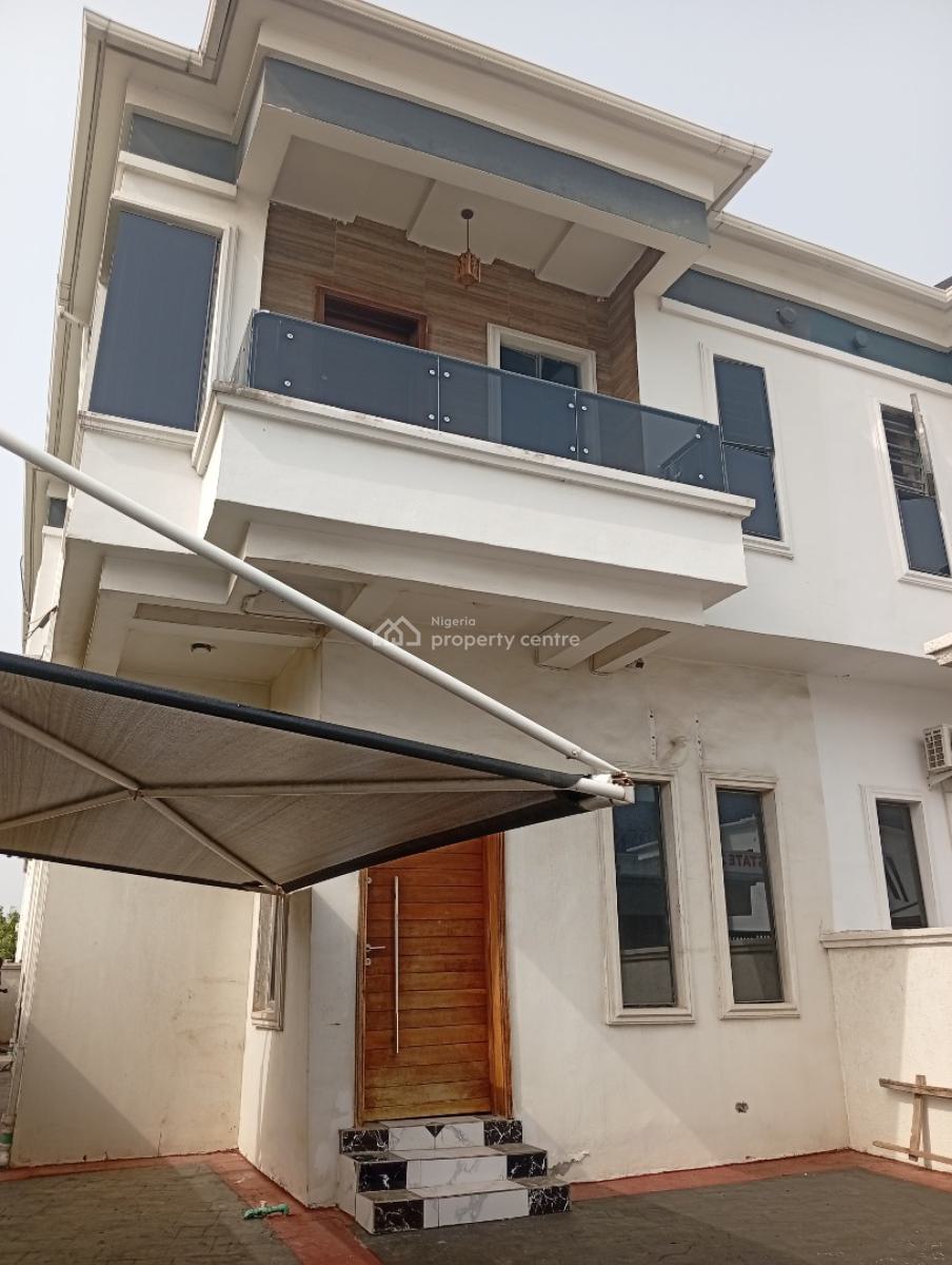 Distressed 4 Bedrooms Semi Detached Duplex with Bq, Orchid Road, Lekki, Lagos, Semi-detached Duplex for Sale