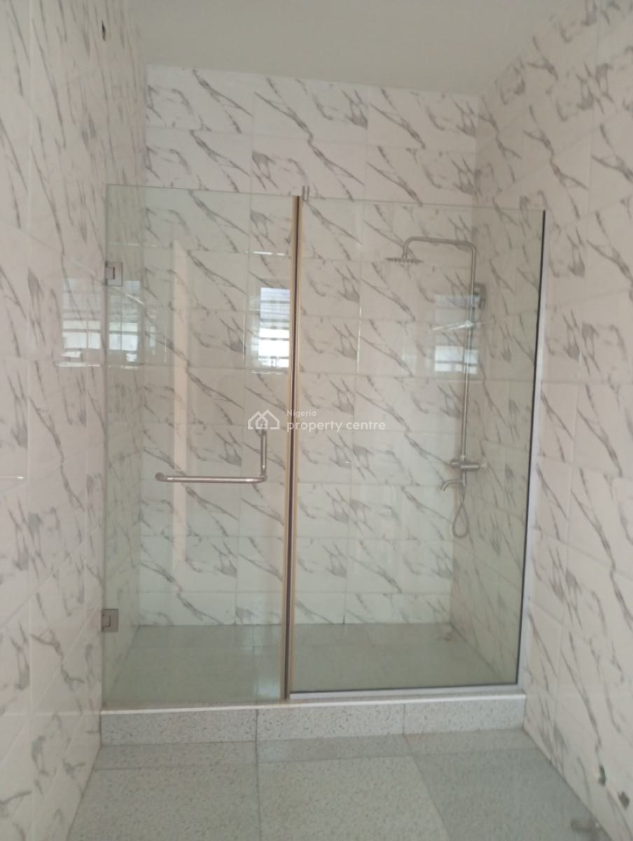 Distressed 4 Bedrooms Semi Detached Duplex with Bq, Orchid Road, Lekki, Lagos, Semi-detached Duplex for Sale