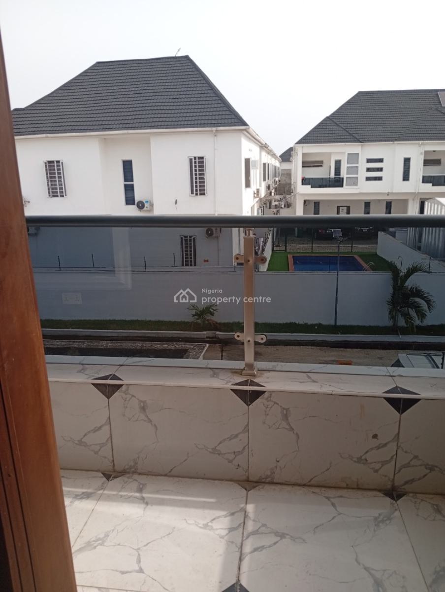 Distressed 4 Bedrooms Semi Detached Duplex with Bq, Orchid Road, Lekki, Lagos, Semi-detached Duplex for Sale