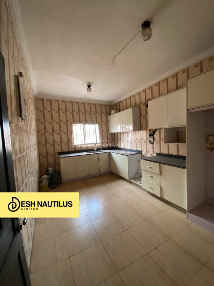 Luxury 3-bedroom Terrace, Osapa, Lekki, Lagos, Flat / Apartment for Rent