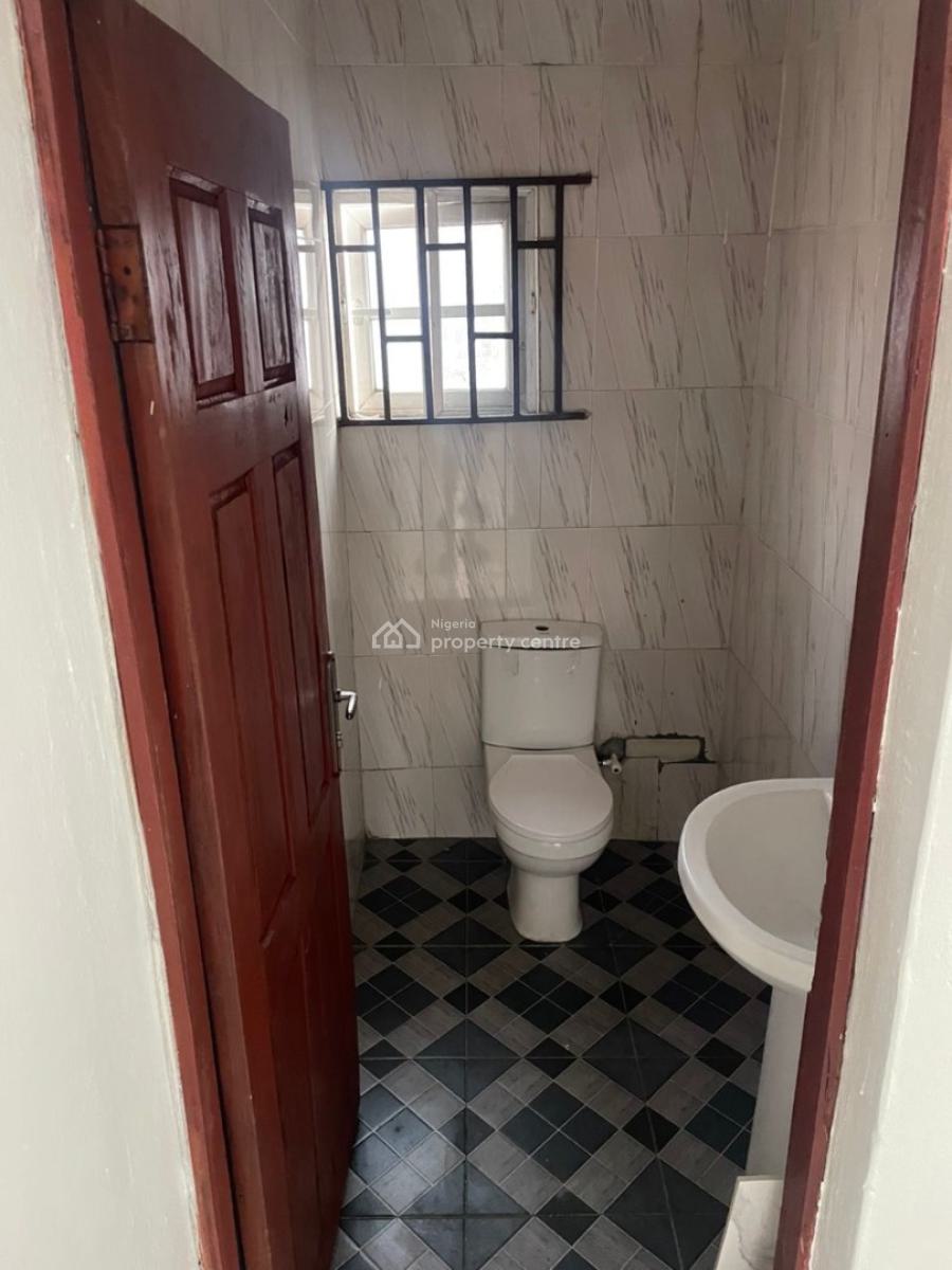 Decent Renovated 2 Bedroom Ground Flat, Mende, Maryland, Lagos, House for Rent