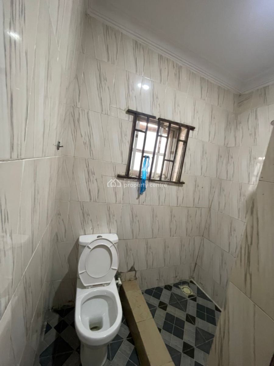 Decent Renovated 2 Bedroom Ground Flat, Mende, Maryland, Lagos, House for Rent