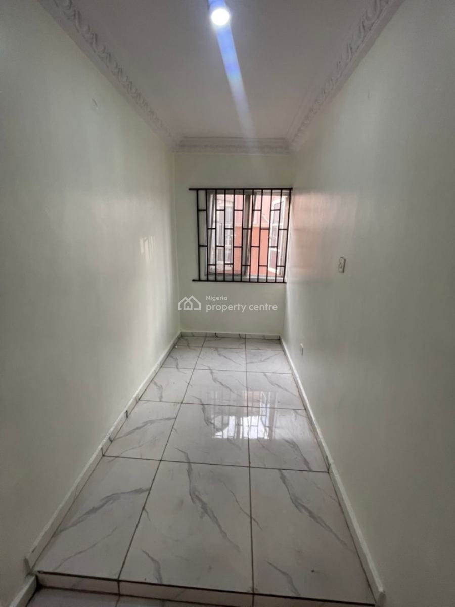 Decent Renovated 2 Bedroom Ground Flat, Mende, Maryland, Lagos, House for Rent