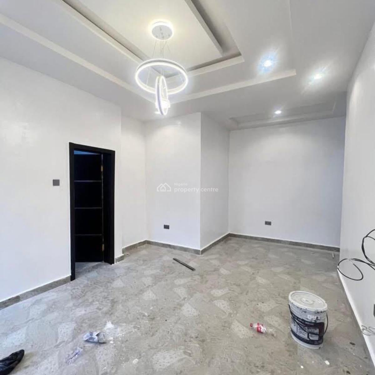 Lovely 2 Bedroom Apartment, Ikeja, Lagos, Flat / Apartment for Sale