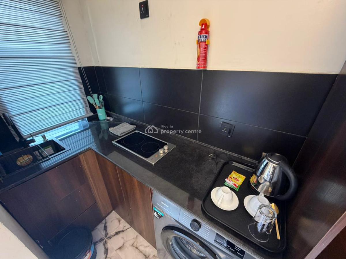 1 Bedroom Luxury Apartment, 4 Gbemisola Close, Vintage Estate, Sangotedo, Ajah, Lagos, Flat / Apartment Short Let