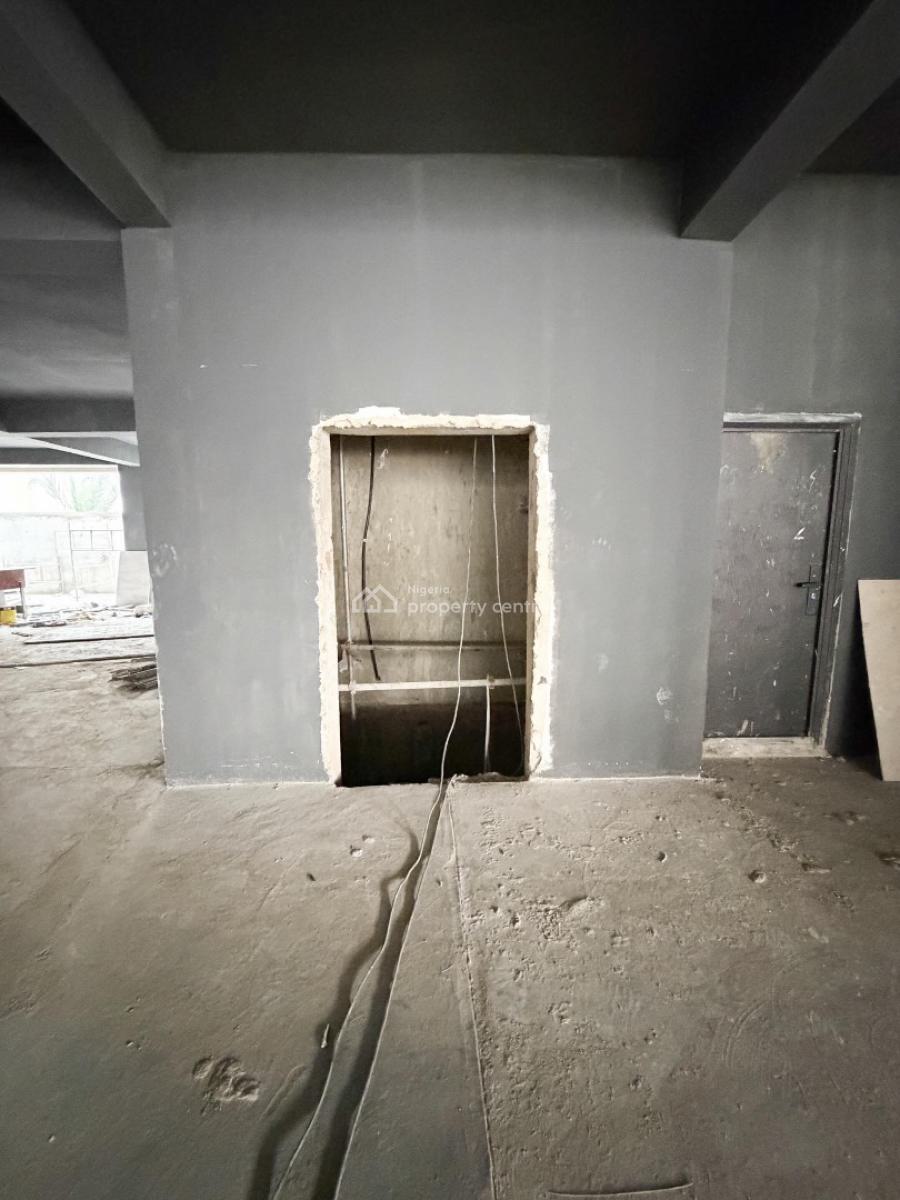 Lovely 3 Bedroom Apartment with Swimming Pool and Bq, Lekki Phase 1, Lekki, Lagos, Block of Flats for Sale