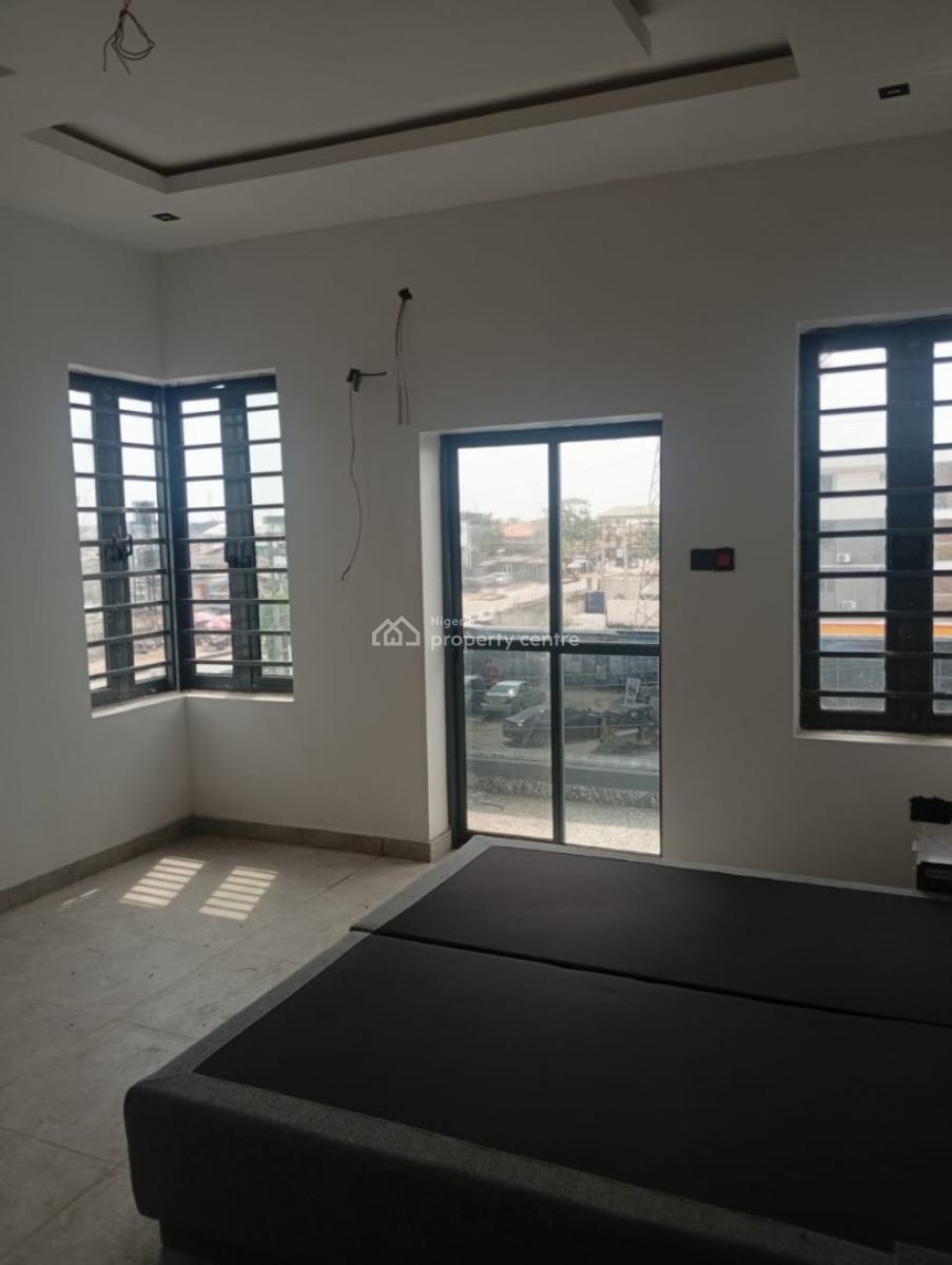 2 Bedroom Duplex, Iju Road, Agege., Iju-ishaga, Agege, Lagos, House for Sale