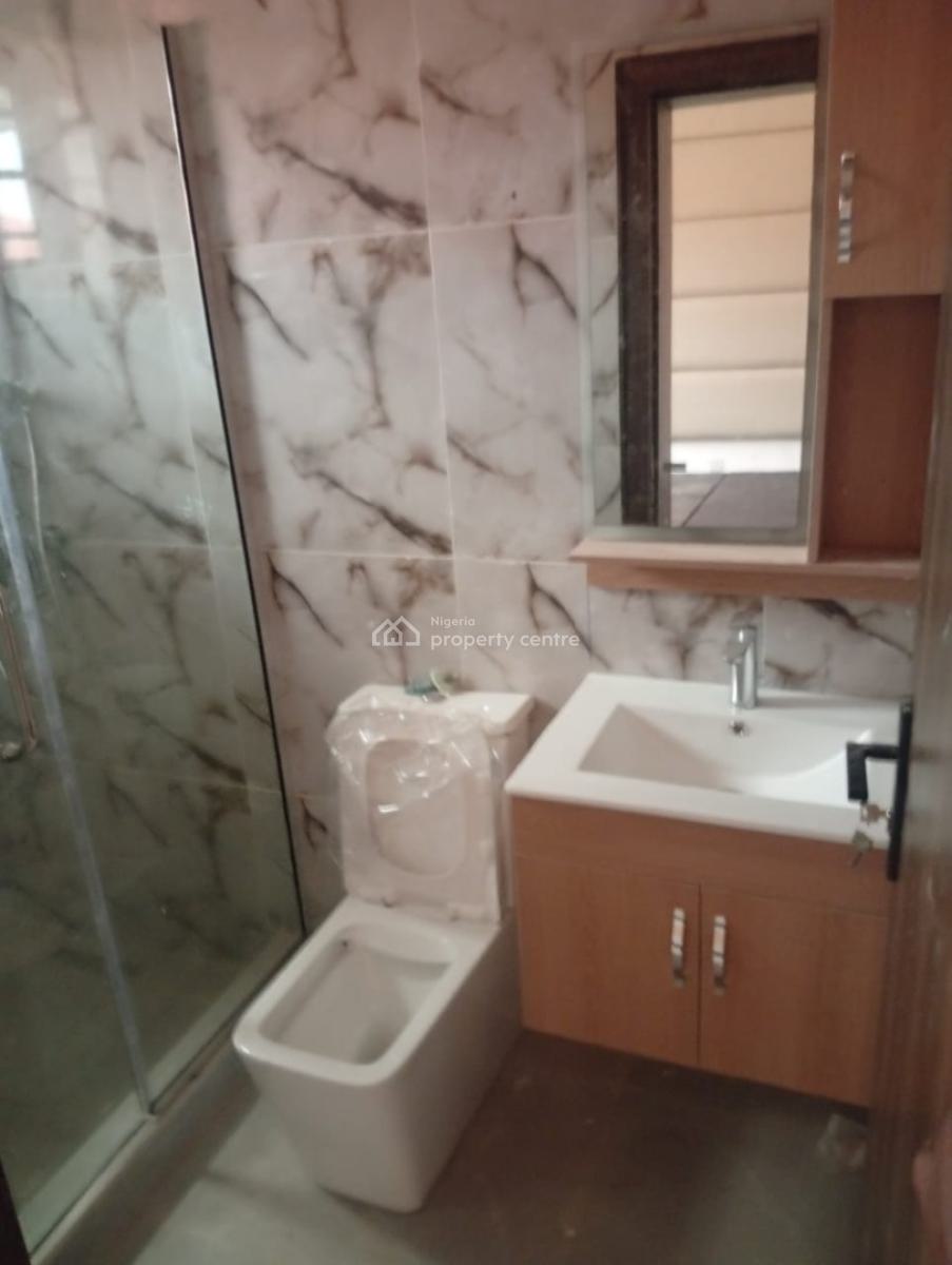 2 Bedroom Duplex, Iju Road, Agege., Iju-ishaga, Agege, Lagos, House for Sale