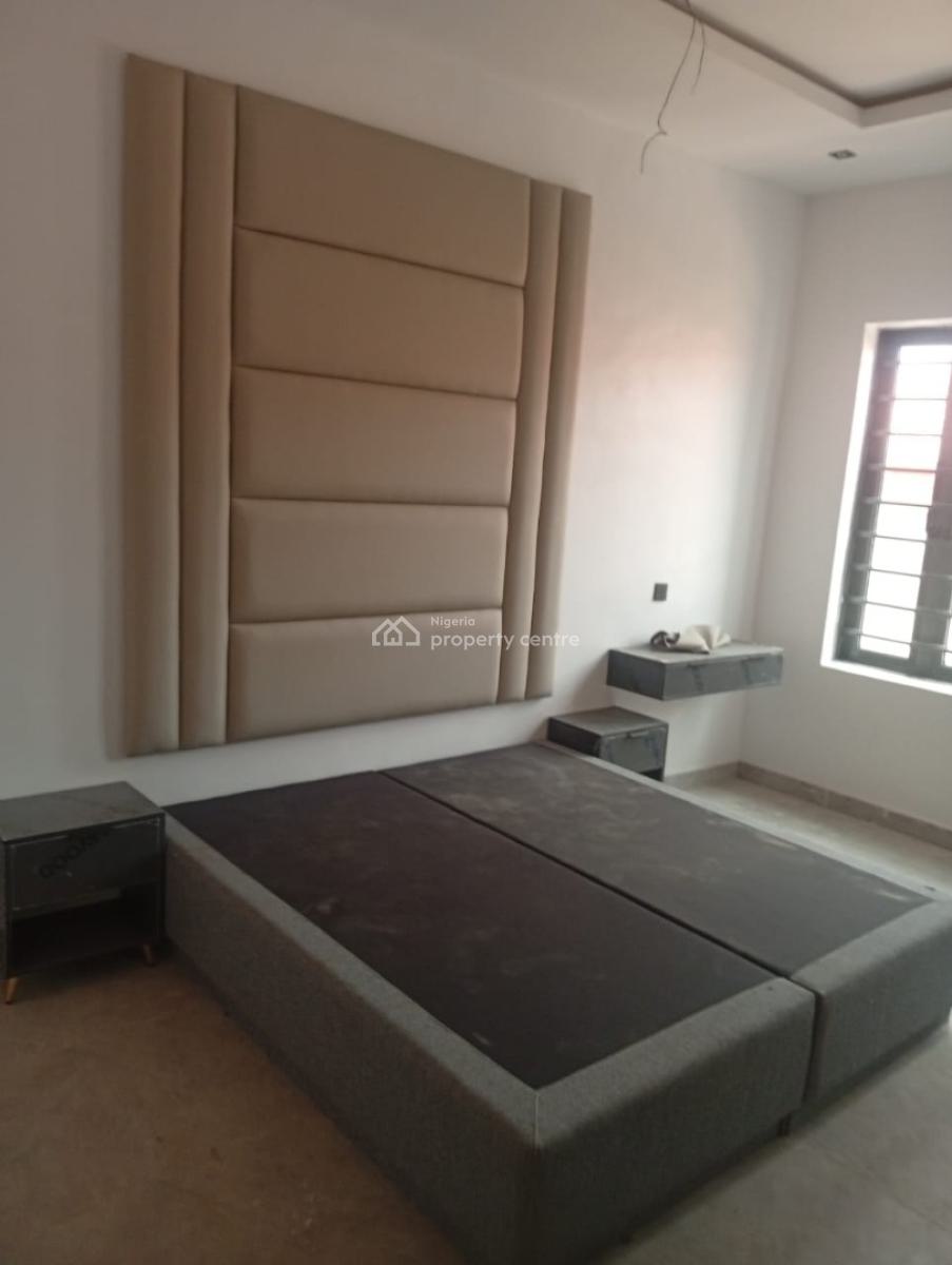 2 Bedroom Duplex, Iju Road, Agege., Iju-ishaga, Agege, Lagos, House for Sale