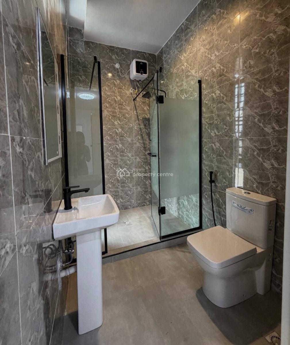 Lovely 2 Bedroom Apartment with Bq, Ologolo, Lekki, Lagos, Block of Flats for Sale