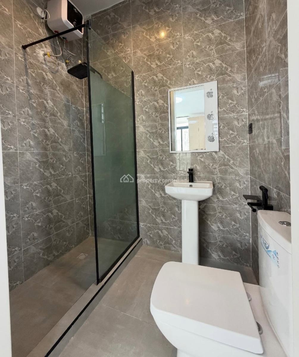 Lovely 2 Bedroom Apartment with Bq, Ologolo, Lekki, Lagos, Block of Flats for Sale