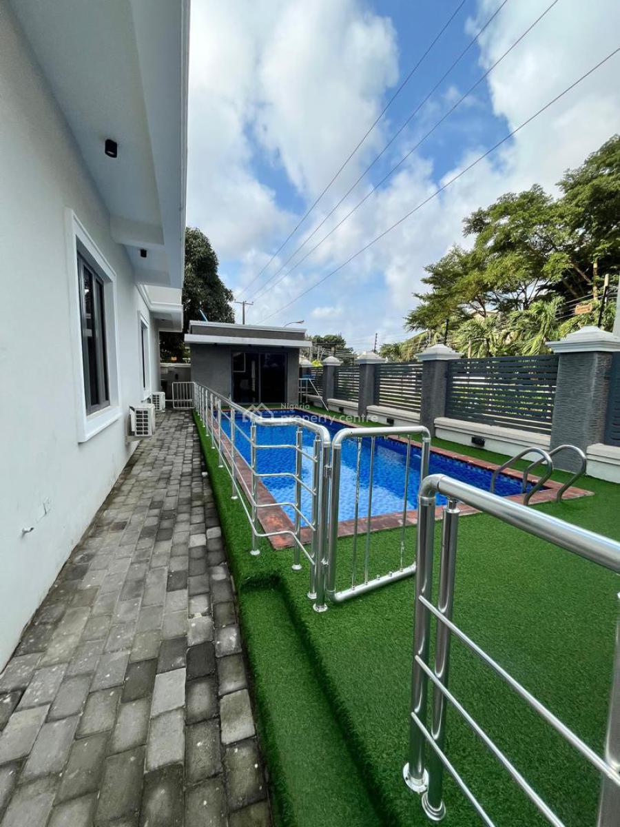 4-bedroom Terrace with Bq, Victoria Island (vi), Lagos, Terraced Duplex for Sale