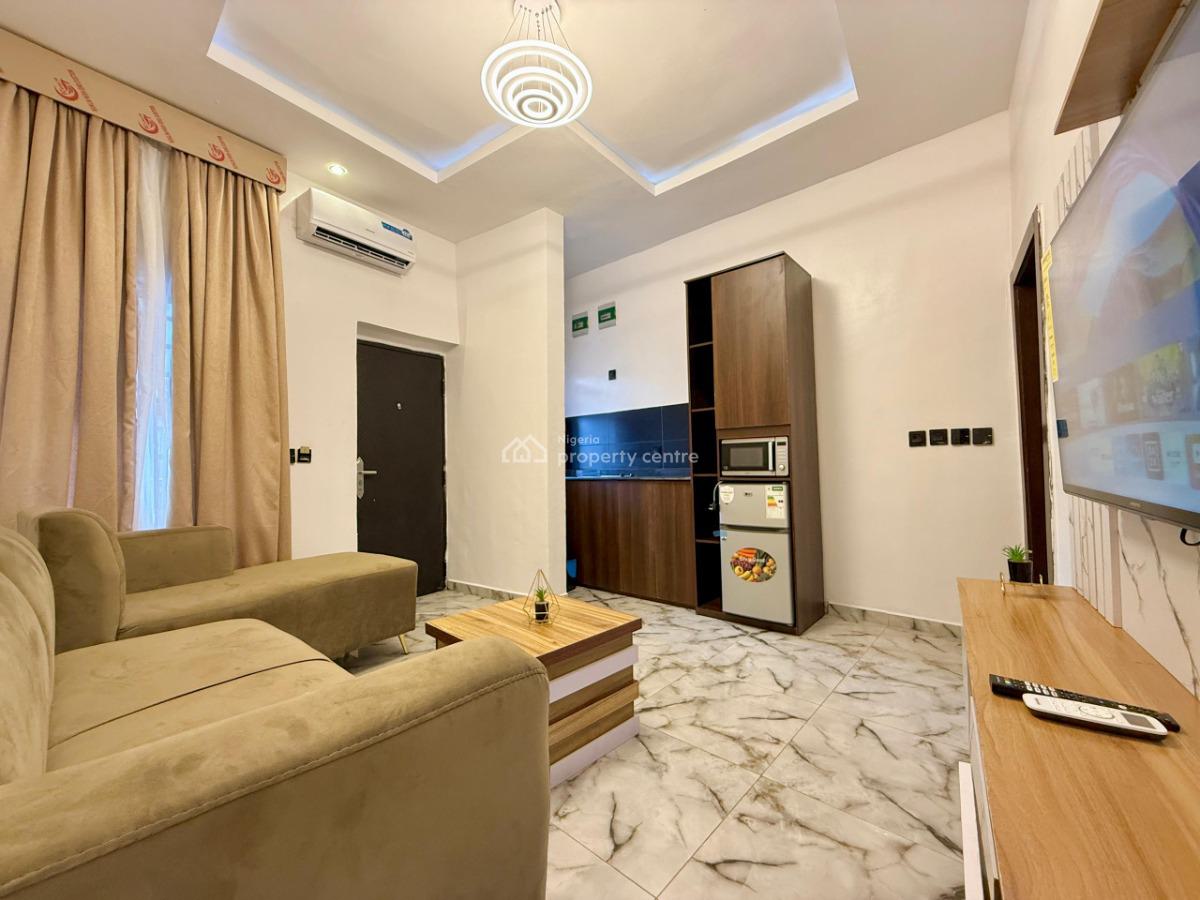 1 Bedroom Luxury Apartment, 4 Gbemisola Close, Vintage Estate,, Sangotedo, Ajah, Lagos, Mini Flat (room and Parlour) Short Let