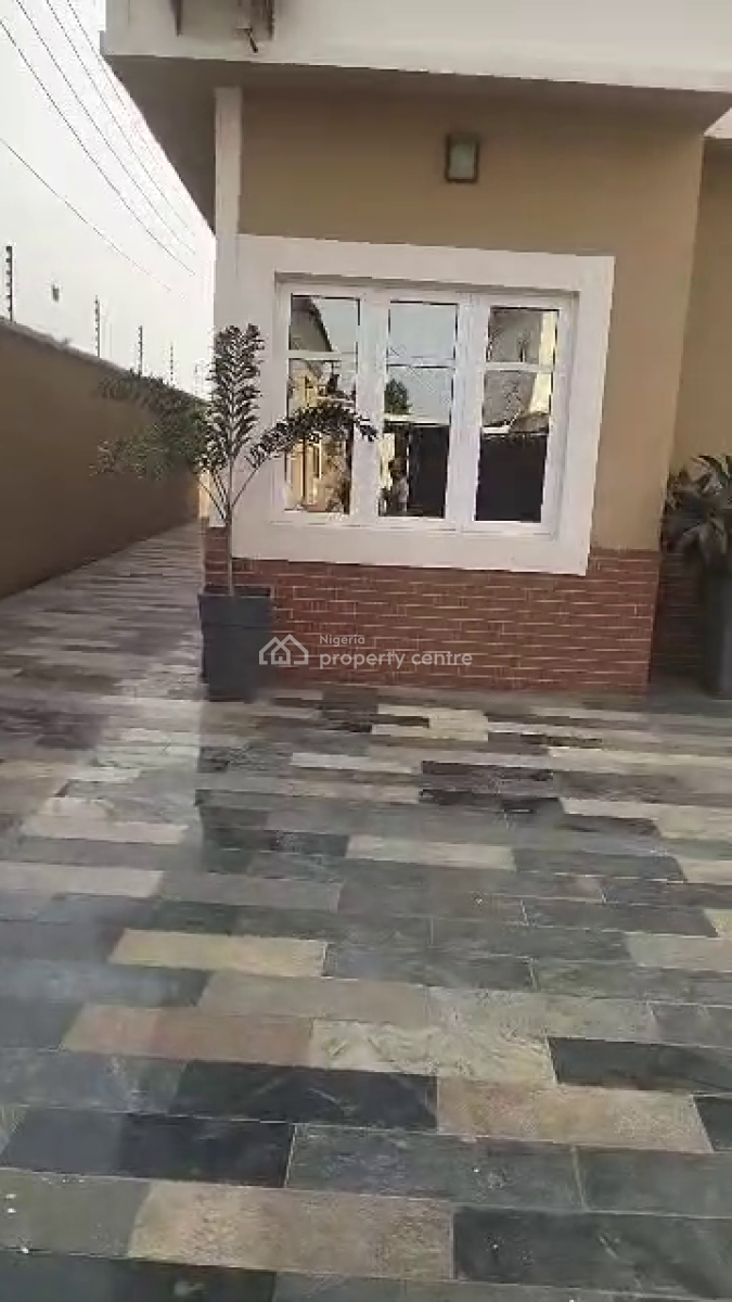 6 Bedroom Detached Duplex, Magodo, Lagos, Detached Duplex for Sale