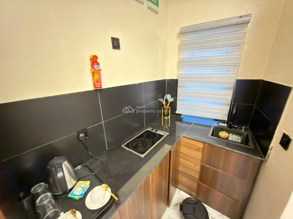 1 Bedroom Apartment, 4 Gbemisola Close, Vintage Estate,, Sangotedo, Ajah, Lagos, Mini Flat (room and Parlour) Short Let