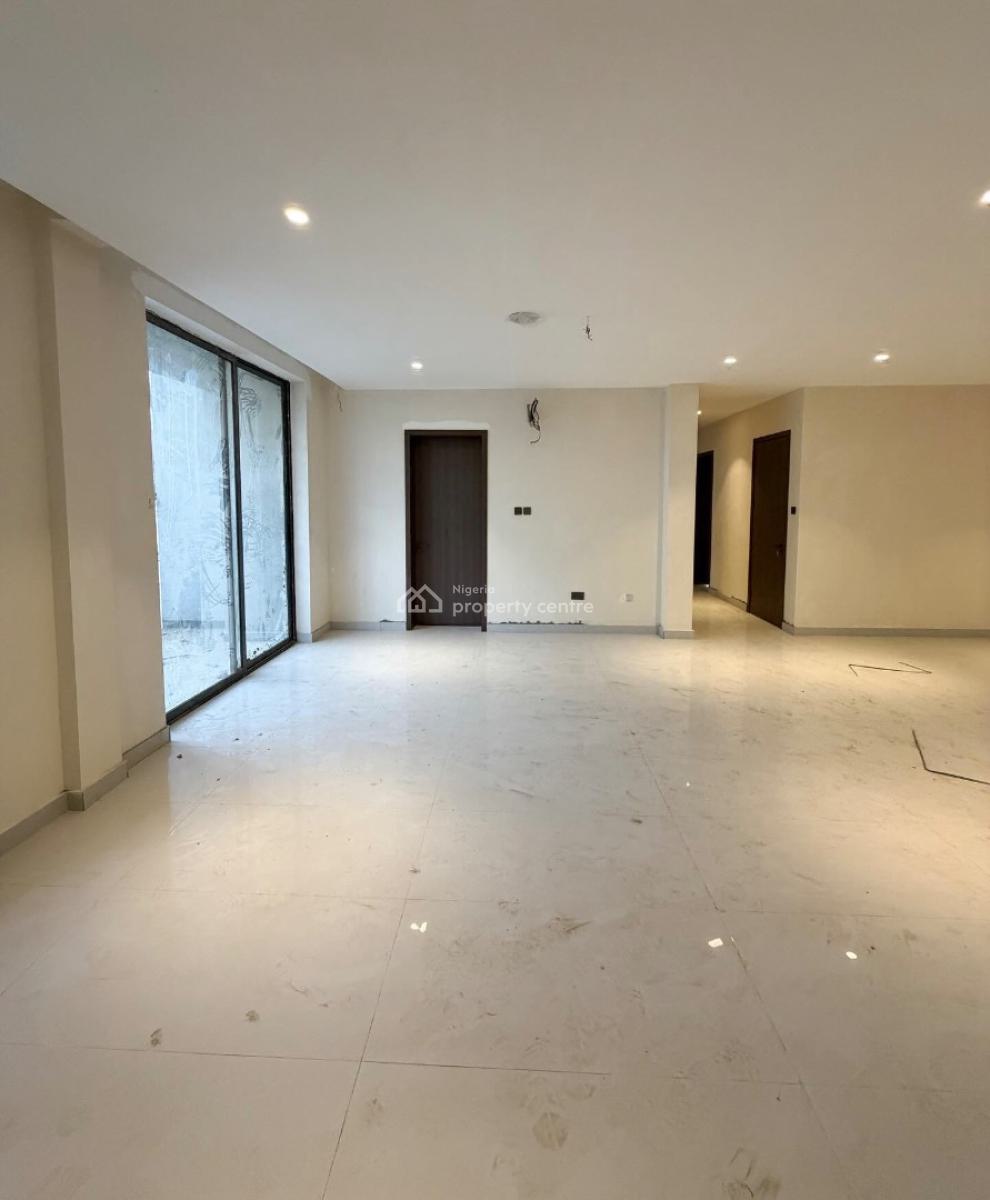 Lovely 2 Bedroom Apartment with Bq, Lekki Phase 1, Lekki Phase 1, Lekki, Lagos, Block of Flats for Sale