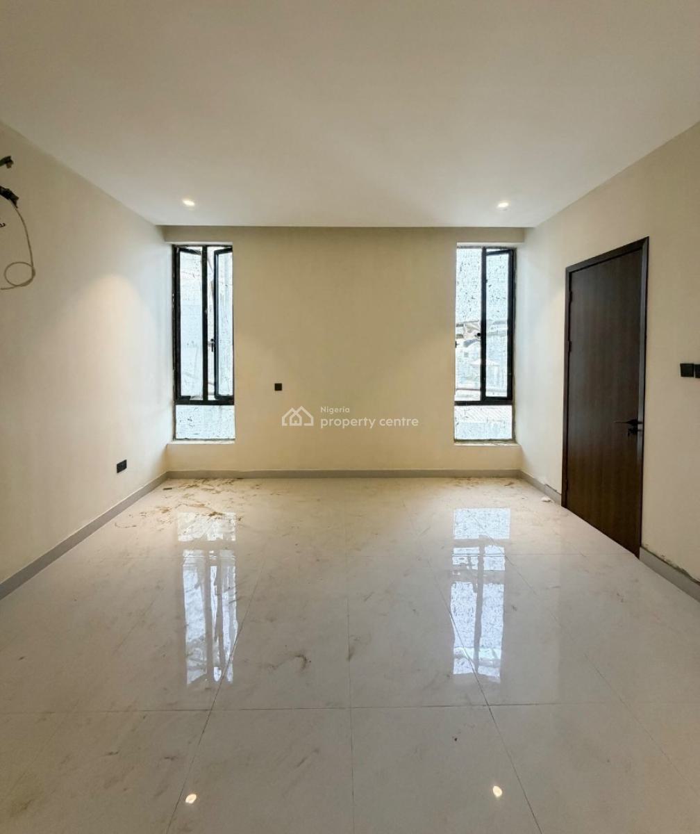 Lovely 2 Bedroom Apartment with Bq, Lekki Phase 1, Lekki Phase 1, Lekki, Lagos, Block of Flats for Sale