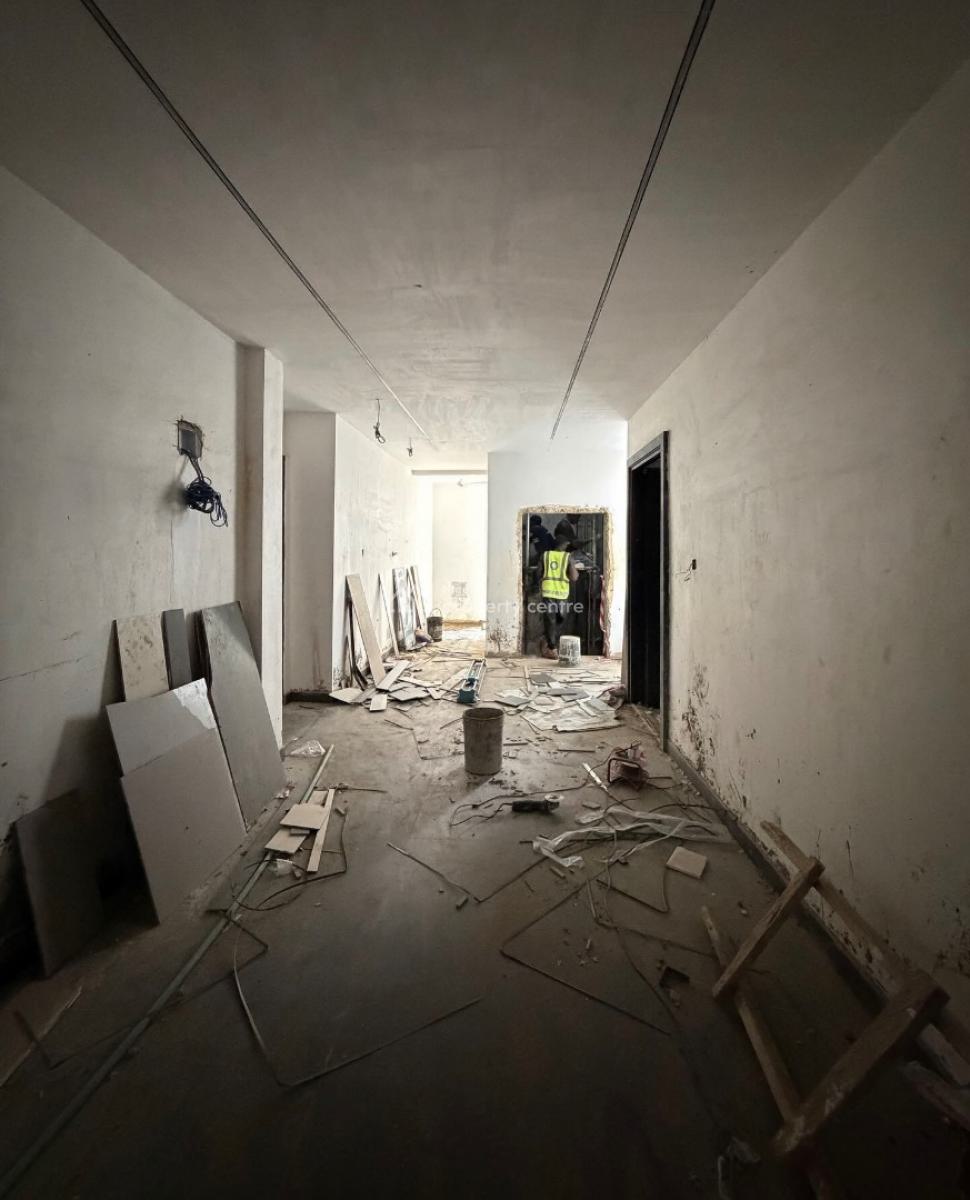 Lovely 2 Bedroom Apartment with Bq, Lekki Phase 1, Lekki Phase 1, Lekki, Lagos, Block of Flats for Sale