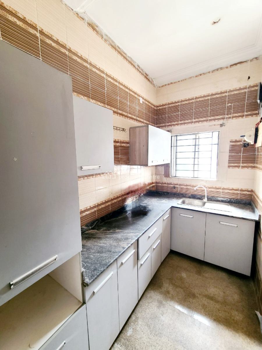 Spacious 2 Bedroom Flat, Ilasan, Ilasan, Lekki, Lagos, Flat / Apartment for Rent