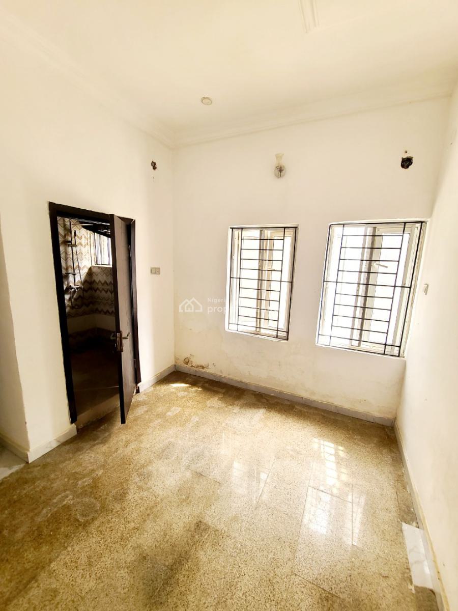Spacious 2 Bedroom Flat, Ilasan, Ilasan, Lekki, Lagos, Flat / Apartment for Rent