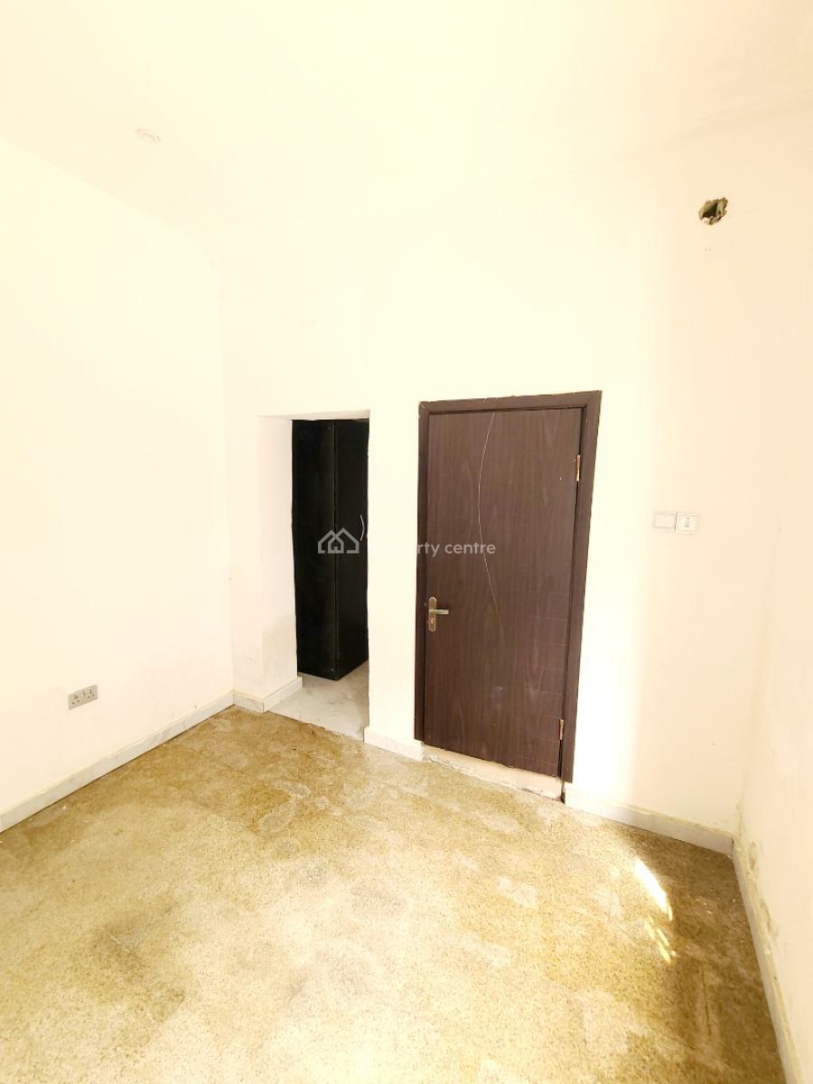 Spacious 2 Bedroom Flat, Ilasan, Ilasan, Lekki, Lagos, Flat / Apartment for Rent
