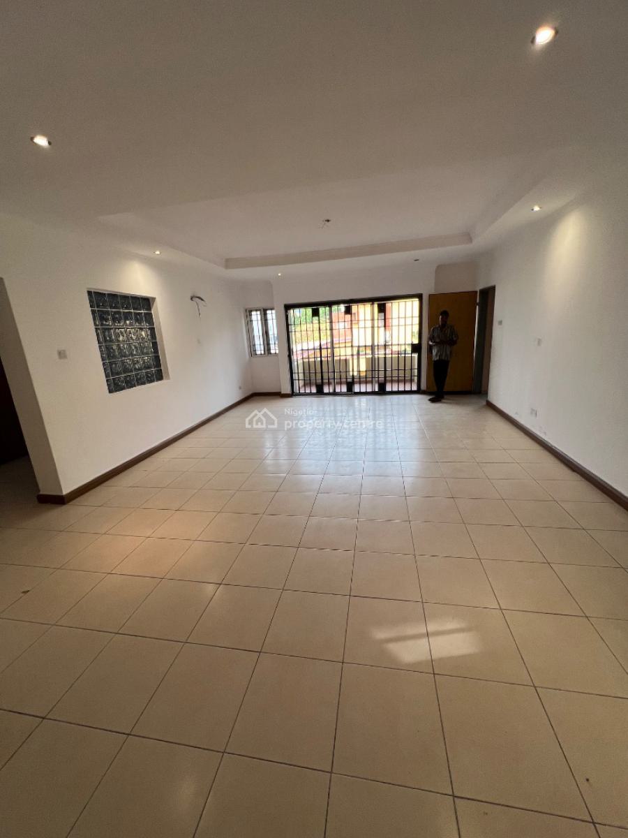 Massive and Brand New 4-bedroom Maisonette with Bq, Lekki Phase 1, Lekki, Lagos, Flat / Apartment for Rent