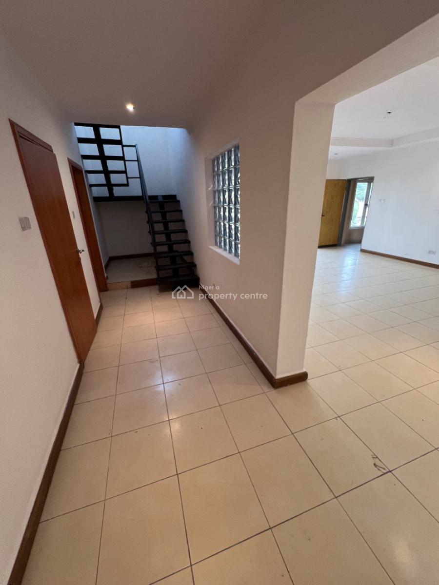 Massive and Brand New 4-bedroom Maisonette with Bq, Lekki Phase 1, Lekki, Lagos, Flat / Apartment for Rent