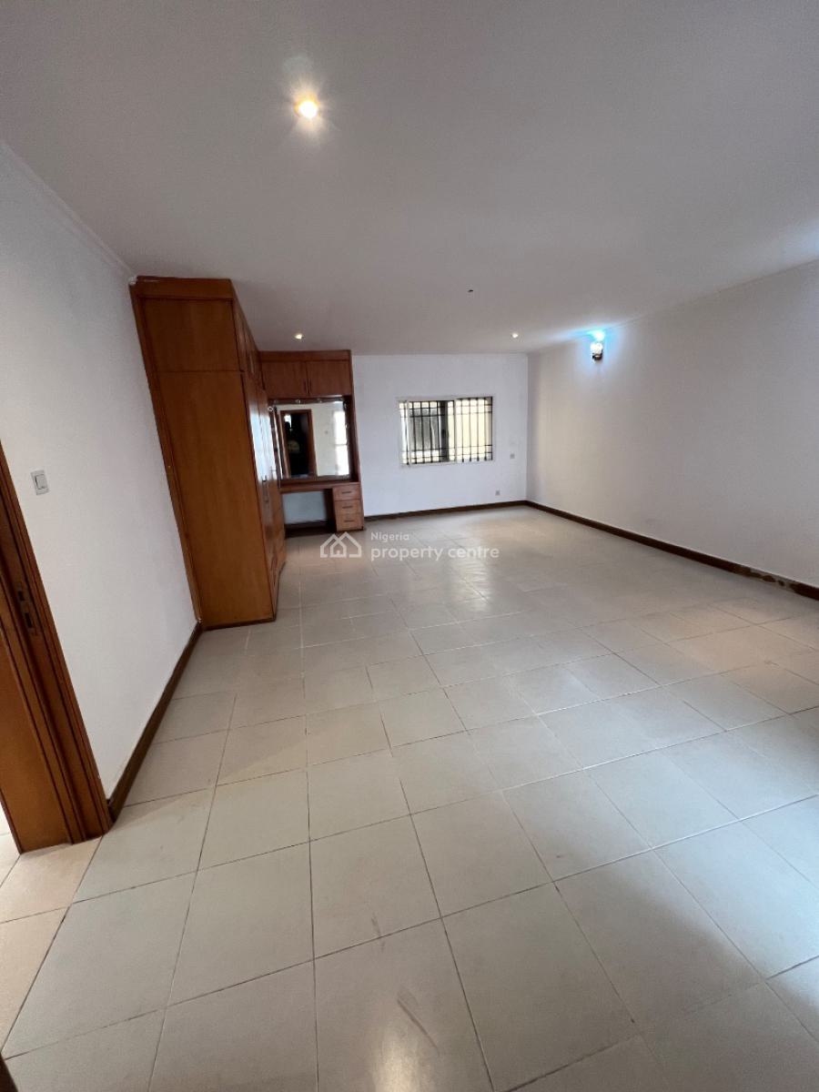 Massive and Brand New 4-bedroom Maisonette with Bq, Lekki Phase 1, Lekki, Lagos, Flat / Apartment for Rent
