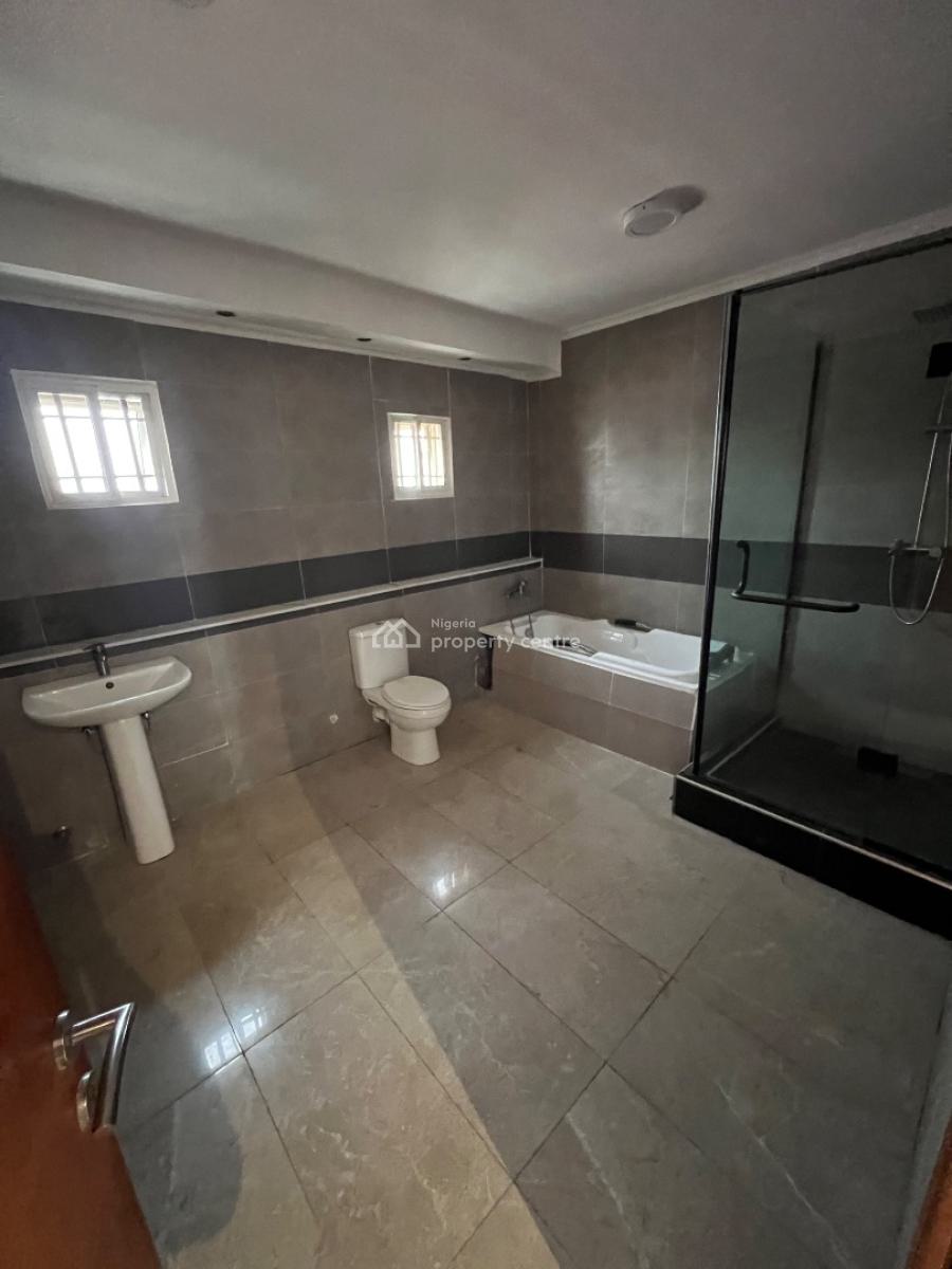 Massive and Brand New 4-bedroom Maisonette with Bq, Lekki Phase 1, Lekki, Lagos, Flat / Apartment for Rent