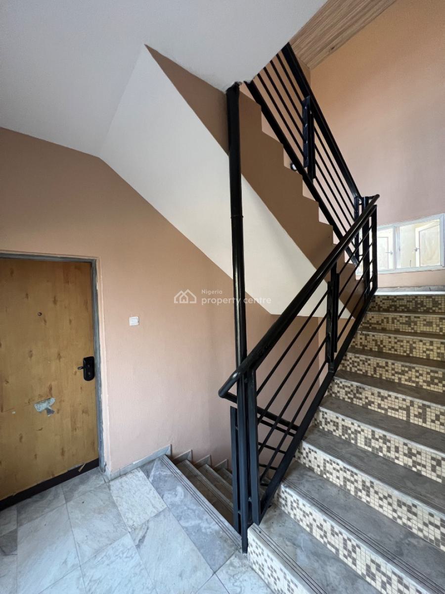 Massive and Brand New 4-bedroom Maisonette with Bq, Lekki Phase 1, Lekki, Lagos, Flat / Apartment for Rent