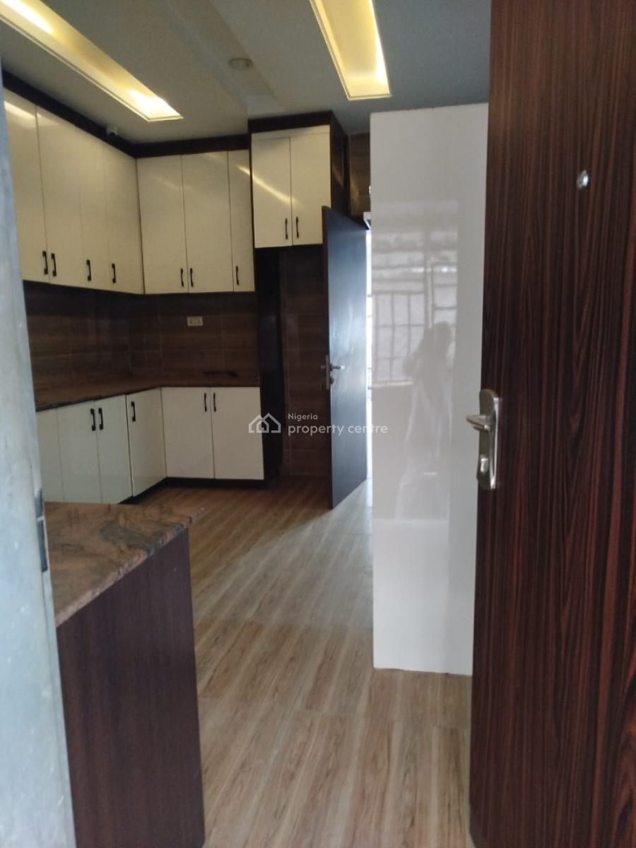 Well Built 4 Bedrooms Terrace Duplex,bq & Partly-furnished Kitchen, Gilmor Area, Jahi, Abuja, Terraced Duplex for Rent