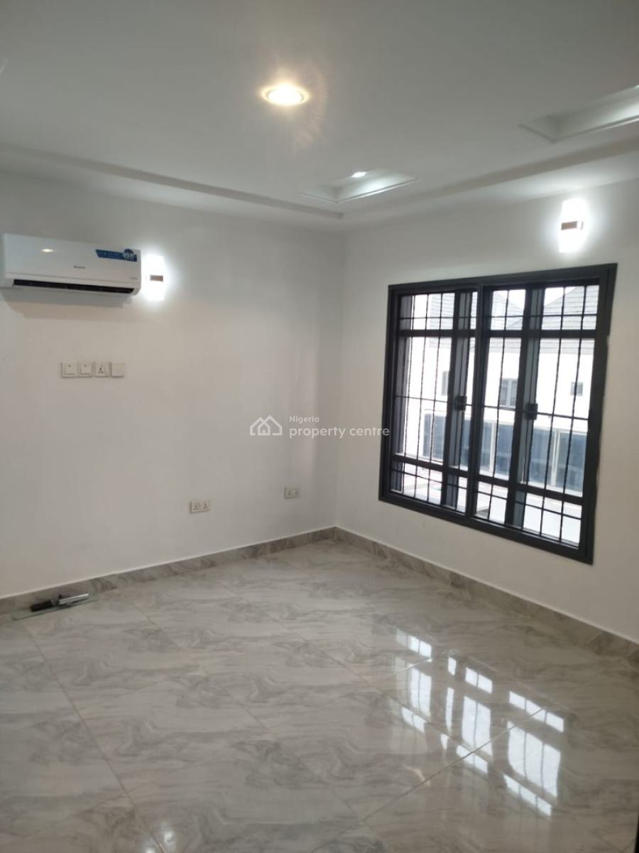 Well Built 4 Bedrooms Terrace Duplex,bq & Partly-furnished Kitchen, Gilmor Area, Jahi, Abuja, Terraced Duplex for Rent