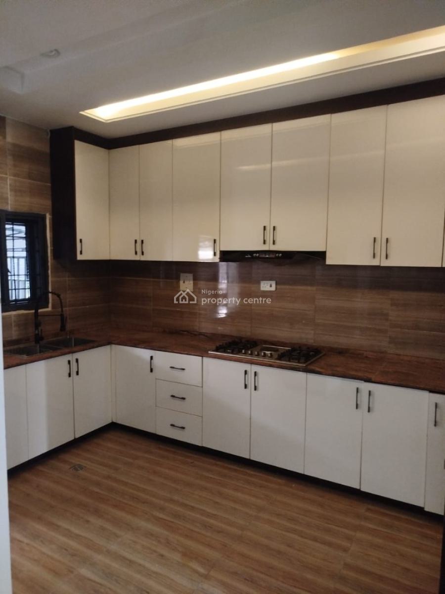 Well Built 4 Bedrooms Terrace Duplex,bq & Partly-furnished Kitchen, Gilmor Area, Jahi, Abuja, Terraced Duplex for Rent