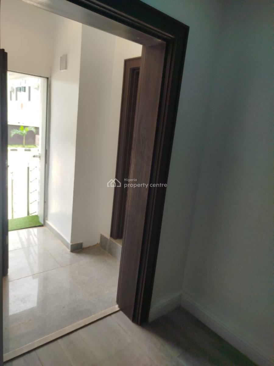Well Built 4 Bedrooms Terrace Duplex,bq & Partly-furnished Kitchen, Gilmor Area, Jahi, Abuja, Terraced Duplex for Rent