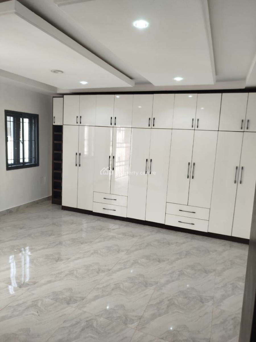 Well Built 4 Bedrooms Terrace Duplex,bq & Partly-furnished Kitchen, Gilmor Area, Jahi, Abuja, Terraced Duplex for Rent