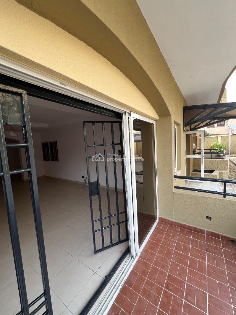 Massive and Brand New 3-bedroom with Bq, Lekki Phase 1, Lekki, Lagos, Flat / Apartment for Rent