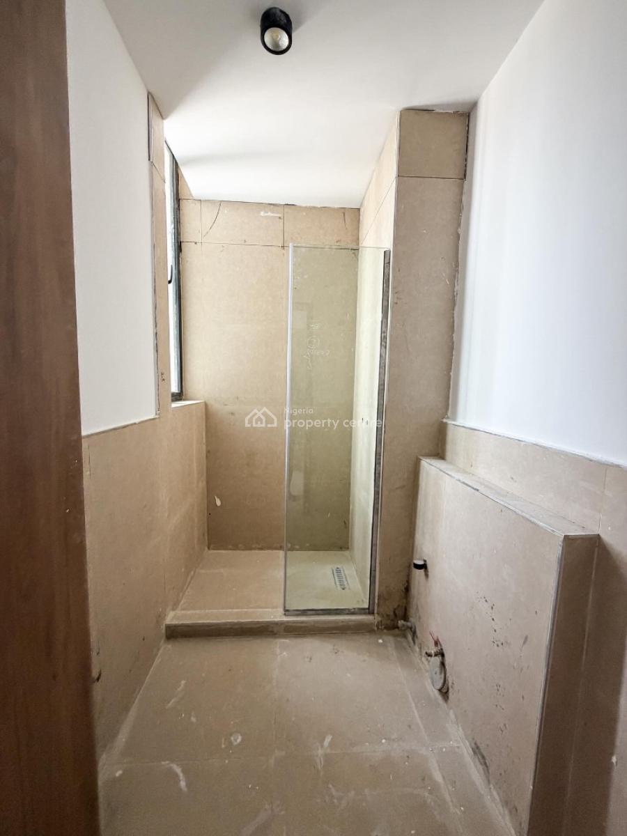 Lovely 3 Bedroom Apartment with Bq, Lekki Phase 1, Lekki, Lagos, Block of Flats for Sale