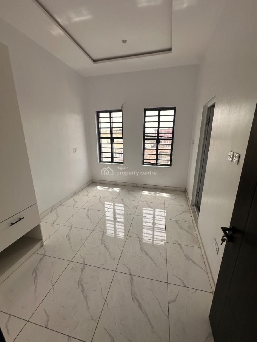 3 Bedroom Apartment, Surulere, Lagos, Flat / Apartment for Sale