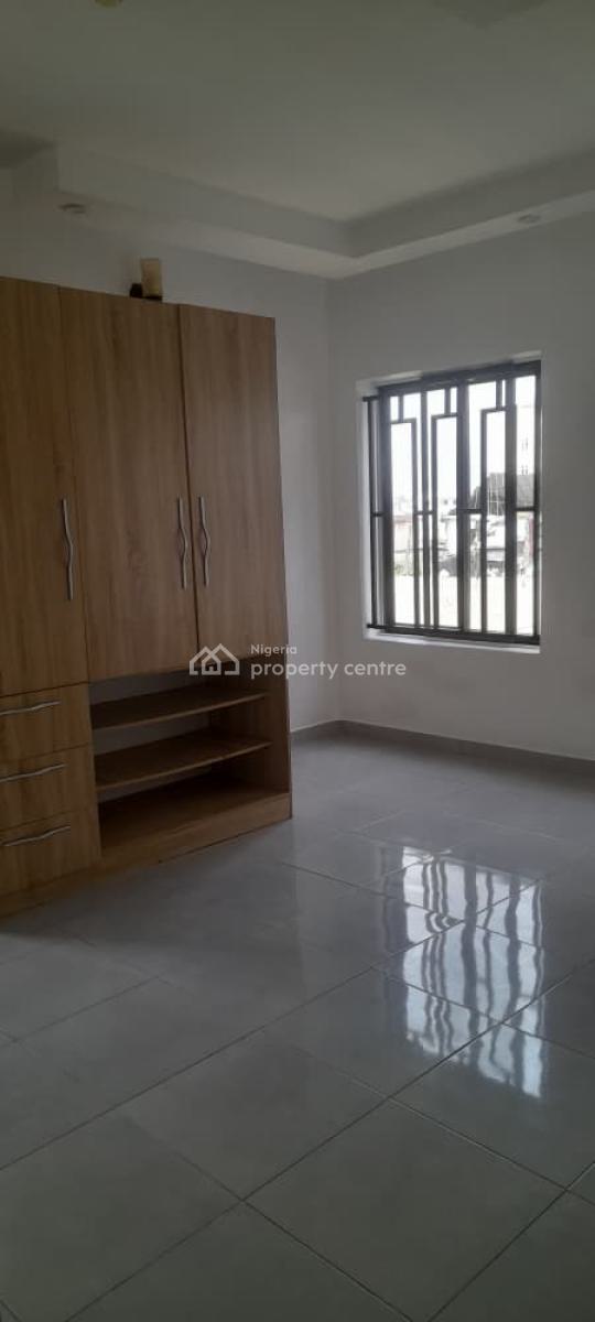 Newly Renovated 3 Bedroom Apartment, Horizon Height/ Spar Road, Lekki, Lagos, Flat / Apartment for Rent