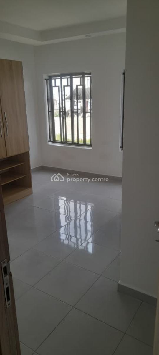 Newly Renovated 3 Bedroom Apartment, Horizon Height/ Spar Road, Lekki, Lagos, Flat / Apartment for Rent