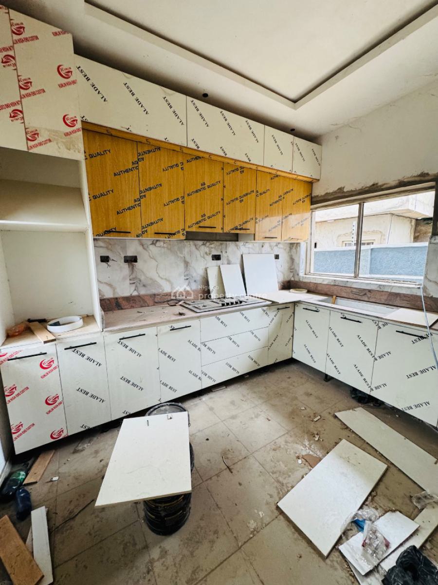 Renovated 3 Bedroom Semi Detached Duplex with Bq, Gra Phase 1, Magodo, Lagos, Semi-detached Duplex for Sale