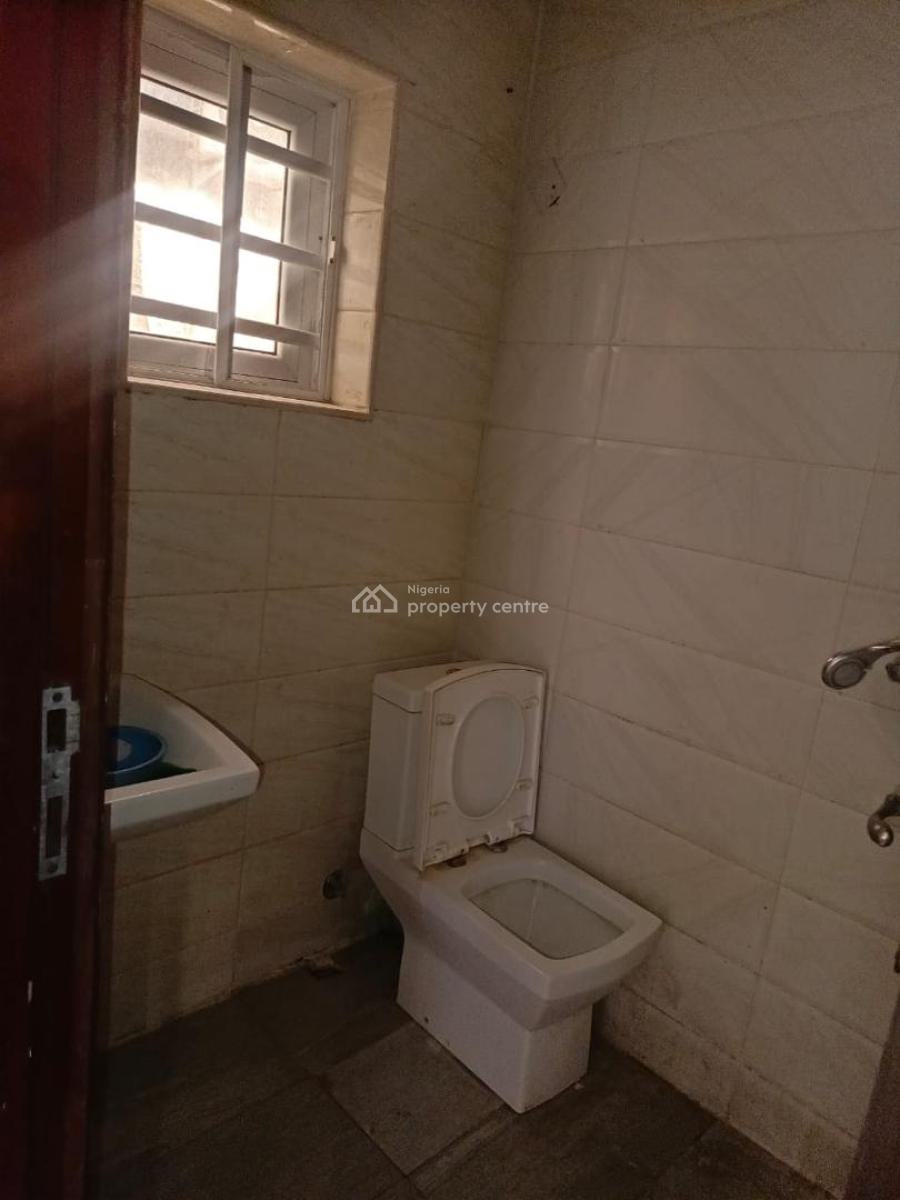 Well Maintained 1 Bedroom Apartment, Off Palace Road, Ikate Elegushi, Lekki, Lagos, Mini Flat (room and Parlour) for Rent