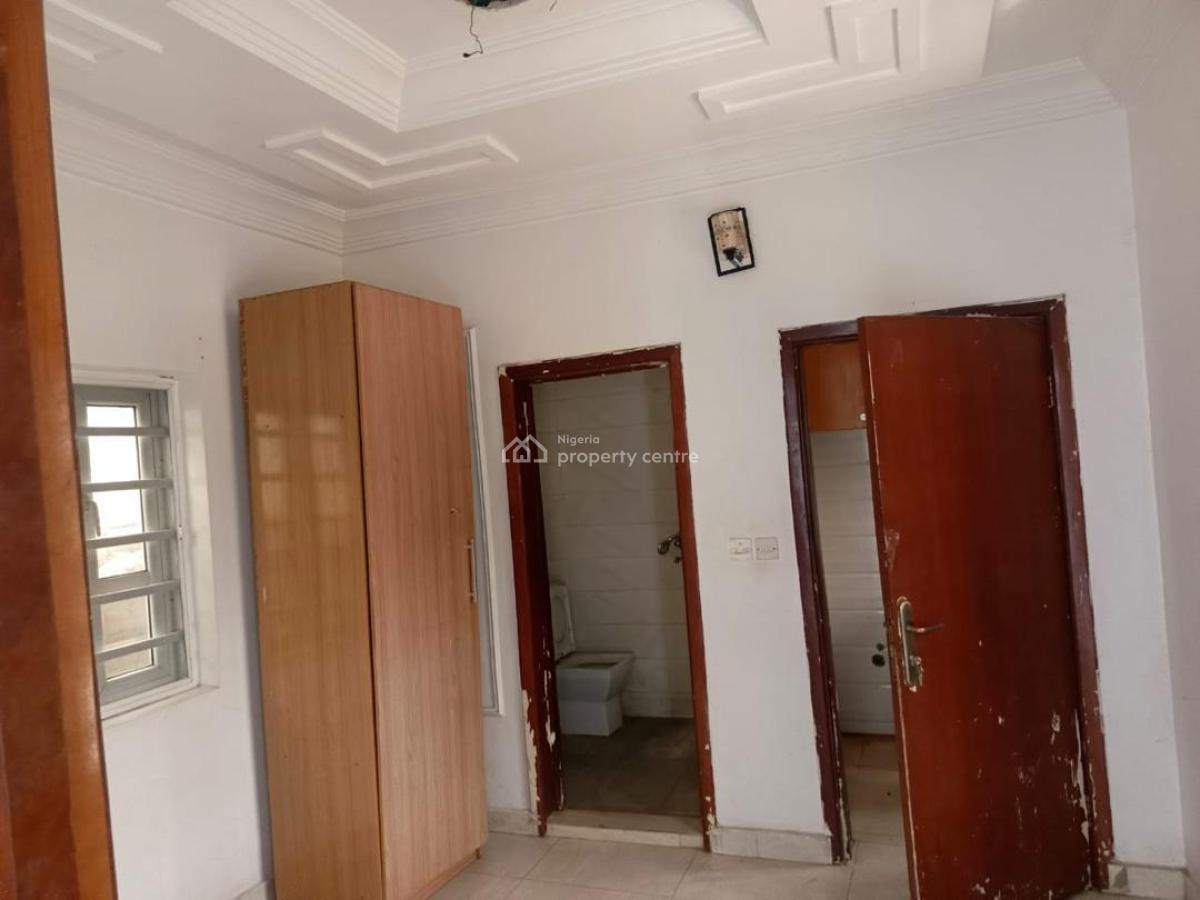 Well Maintained 1 Bedroom Apartment, Off Palace Road, Ikate Elegushi, Lekki, Lagos, Mini Flat (room and Parlour) for Rent