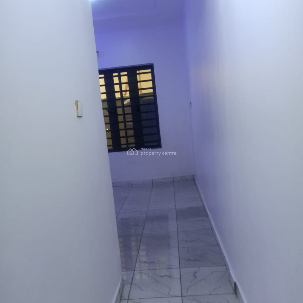 Morden 2 Bedroom Apartment, Estate Off Ologolo Road, Ologolo, Lekki, Lagos, Flat / Apartment for Rent