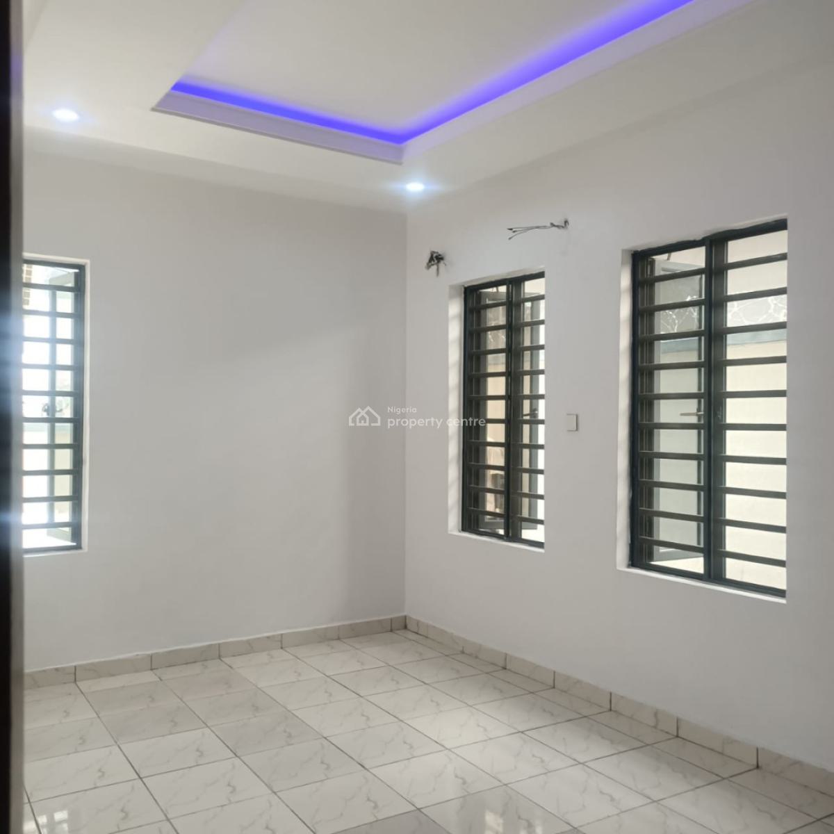 Morden 2 Bedroom Apartment, Estate Off Ologolo Road, Ologolo, Lekki, Lagos, Flat / Apartment for Rent