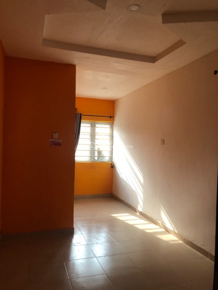 2 Bedroom Flat, Makogi, Magboro, Ogun, Flat / Apartment for Rent
