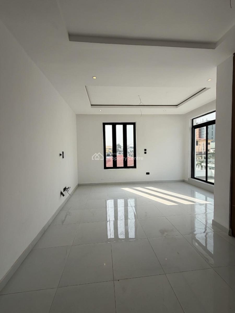 Lovely 3 Bedroom Apartment, Lekki Phase 1, Lekki Phase 1, Lekki, Lagos, Block of Flats for Sale