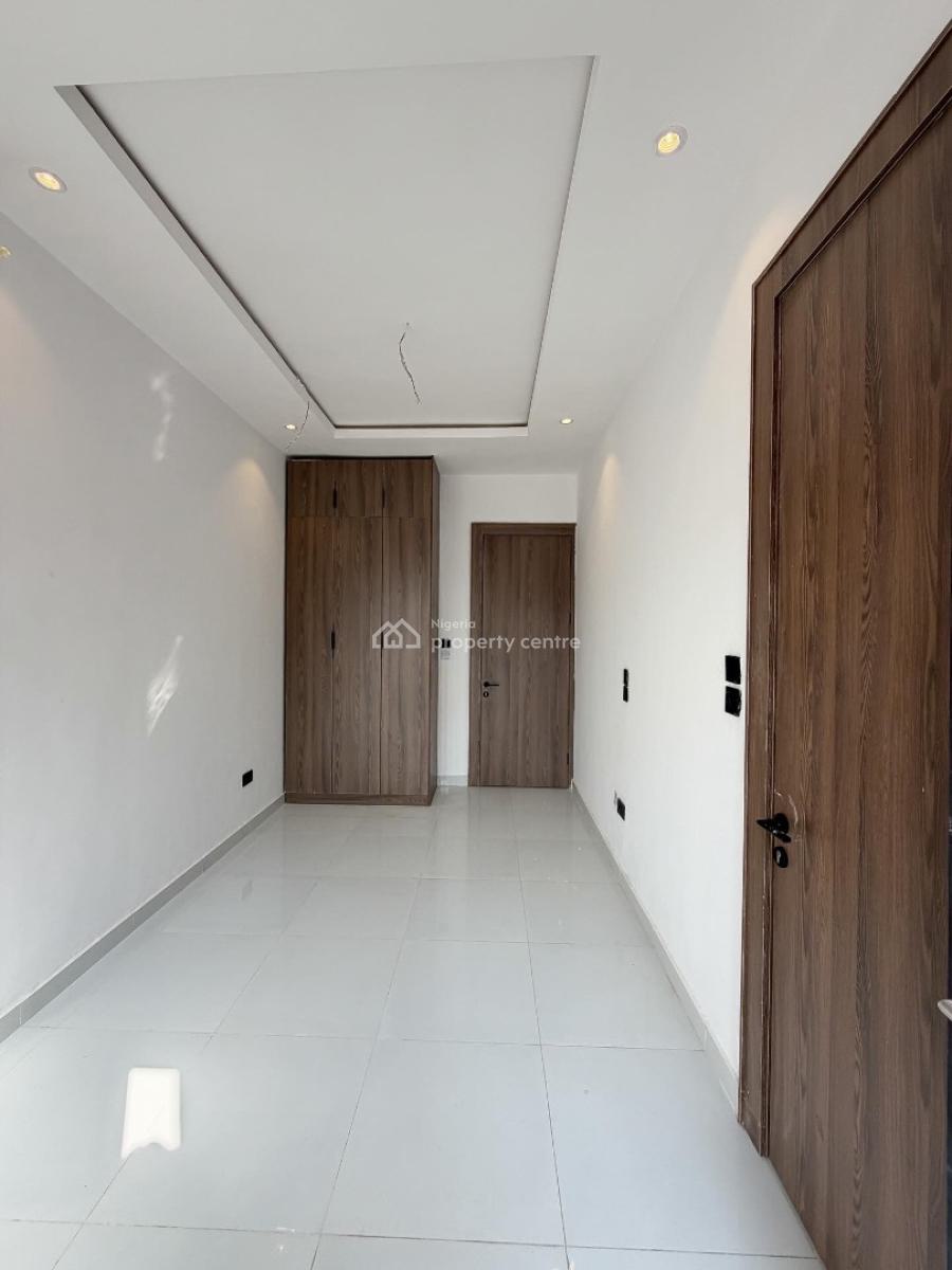 Lovely 3 Bedroom Apartment, Lekki Phase 1, Lekki Phase 1, Lekki, Lagos, Block of Flats for Sale