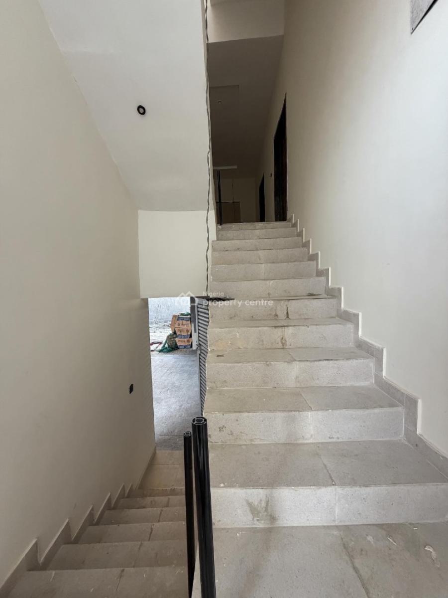 Lovely 3 Bedroom Apartment, Lekki Phase 1, Lekki Phase 1, Lekki, Lagos, Block of Flats for Sale