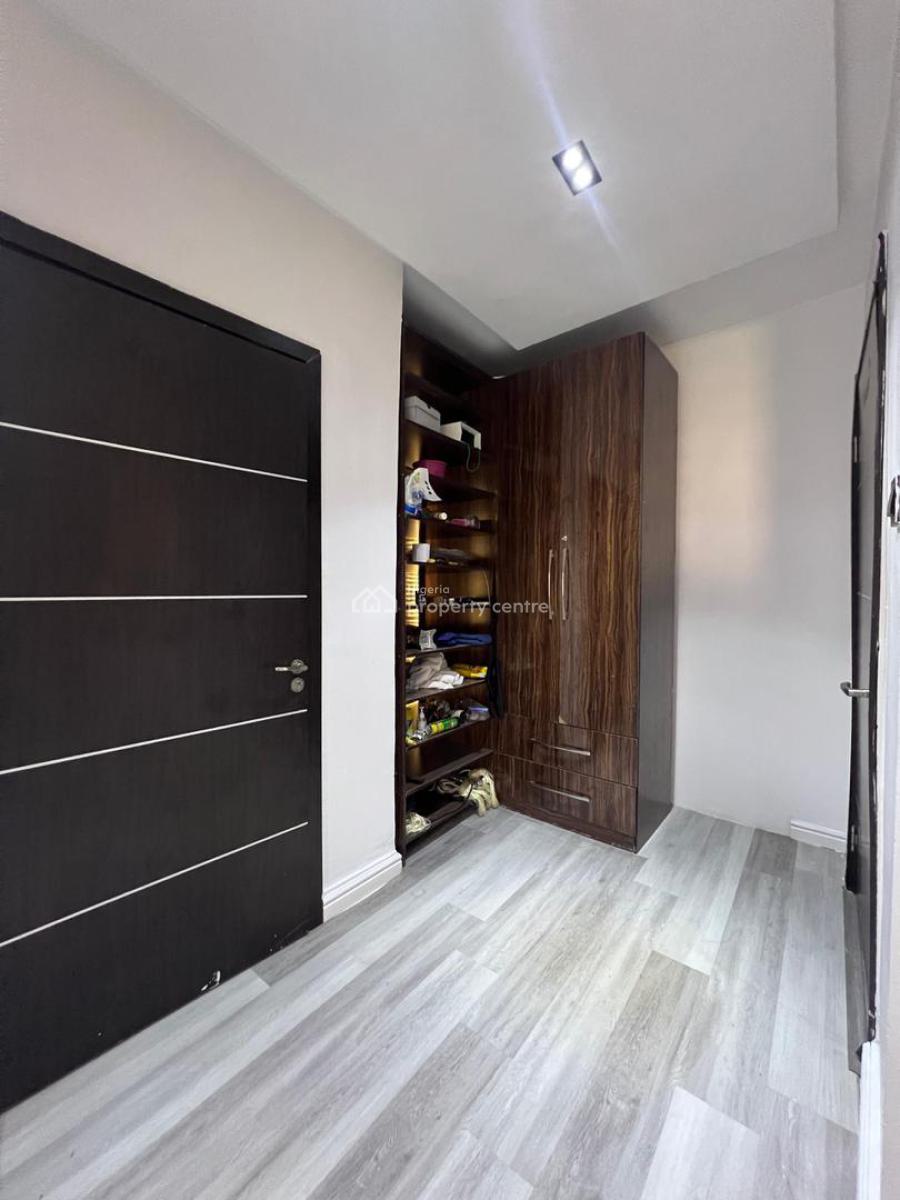 Furnished Mini Flat (1st Floor), Ikoyi, Lagos, Mini Flat (room and Parlour) for Rent